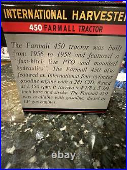 Specast International Harvester Farmall 450 Gas 30 TH. Anniversary Edition