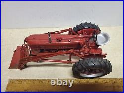 Toy International 400 Farmall Tractor with McCormick loader 1/16
