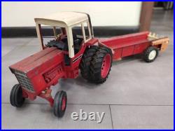 Tractor (Tractor Set) International Harvester 1586 ERTL die cast 116