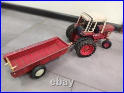 Tractor (Tractor Set) International Harvester 1586 ERTL die cast 116