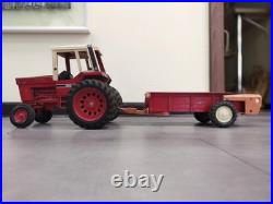Tractor (Tractor Set) International Harvester 1586 ERTL die cast 116