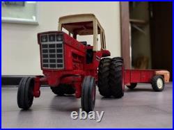 Tractor (Tractor Set) International Harvester 1586 ERTL die cast 116