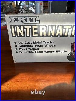 VINTAGE Die Cast ERTL INTERNATIONAL Harvester Red FARM TRACTOR 116 In Box