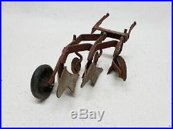 VINTAGE ERTL IH FARMALL 560 WithIH McCORMICK TRACTOR Fast Hitch 3 PT PLOW Original