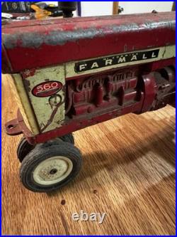 VINTAGE FARMALL 560 TRACTOR Duel Wheel 1/16th Metal Rims 1958 USA Made
