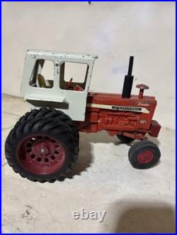 VINTAGE INTERNATIONAL 1256 TRACTOR WF DUALS CAB 1/16th IH Front Weights