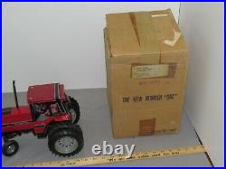 VINTAGE International IH 5288 Toy Tractor 1/16 NIB w Cab and Duals KANSAS CITY