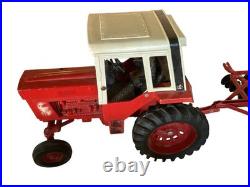 VTG ERTL International Harvester 1586 Tractor Hay Wagon Tractor Cab Disc Plow