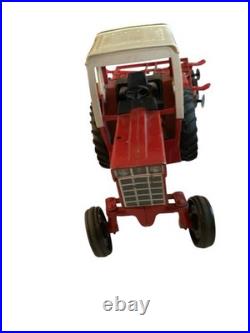 VTG ERTL International Harvester 1586 Tractor Hay Wagon Tractor Cab Disc Plow