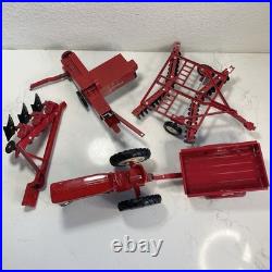 VTG International Harvester Farm Set 1/16 Scale Metal Tractor & More 5 Pieces