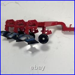 VTG International Harvester Farm Set 1/16 Scale Metal Tractor & More 5 Pieces