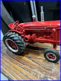 Very Rare McCormick Deering W-6 TRACTOR 1/16 WF Near Mint