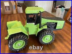 Very Rare Steiger Panther CP-1400 TRACTOR 1/16 Huge Cab Duals Excellent