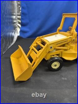 Vintage 1970 ERTL CO. International Harvester Backhoe 1/16 Metal Good Condition