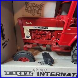 Vintage 1990 Ertl 1/16 scale International Harvester 1466 Turbo special edition