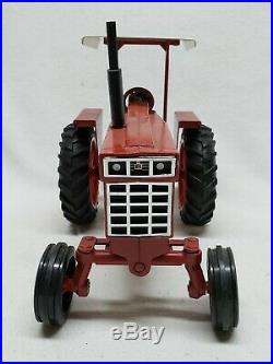 Vintage 1/16 scale International 966 / 1066 With Rops