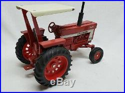 Vintage 1/16 scale International 966 / 1066 With Rops