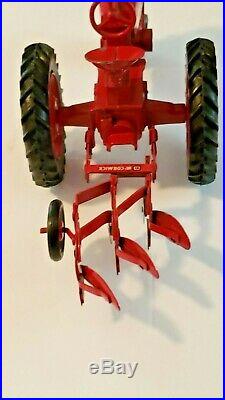 Vintage 450 International Harvester IH Farmall Tractor/Plow Ertl 1/16 Toy 1957