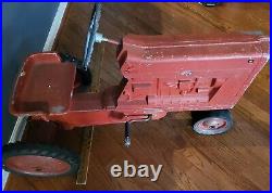 Vintage Antique International Harvester Farmall Model 14-64 Pedal Tractor Ertl