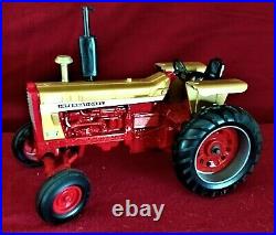 Vintage Case International 1026 Tractor Golden Demo 116 Scale