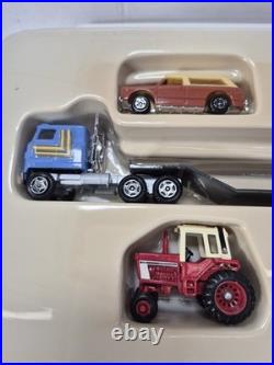 Vintage ERTL 1/64 International Harvester 1086 Dealership Play Set With Building