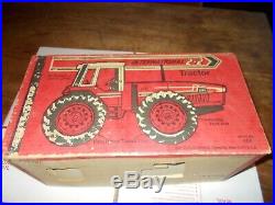Vintage ERTL International Harvester 3588 Diecast 2+2 Toy Tractor 116 IH NIB