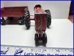 Vintage ERTL International Harvester IH Farmall 656 Tractor W Trailer Red Metal