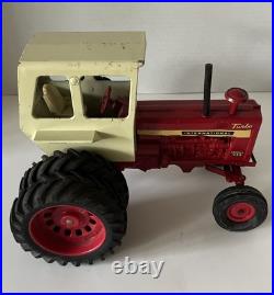 Vintage Ertl 1/16 International Harvester 1456 Original 1970