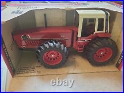 Vintage Ertl 1/16 Scale International 3588 2+2 Toy Tractor Diecast Metal Red