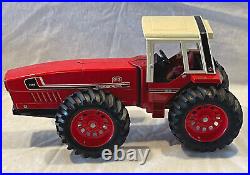 Vintage Ertl 1/16 Scale International 3588 2+2 Tractor Diecast Metal Red