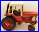 Vintage_Ertl_1_16_Scale_International_Model_1586_Toy_Tractor_Made_in_Iowa_USA_01_uv