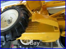 Vintage Ertl 472 International Harvester Backhoe Tractor Die-cast Nice