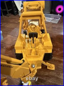Vintage Ertl Diecast International Harvester Backhoe Loader Tractor/#472/116