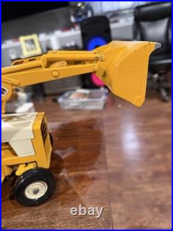 Vintage Ertl Diecast International Harvester Backhoe Loader Tractor/#472/116