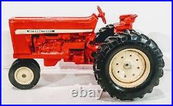 Vintage Ertl Dyersville USA Diecast IH International Harvester Red Farm Tractor