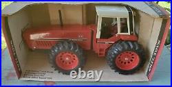 Vintage Ertl IH 3588 2+2 1/16 Diecast Farm Tractor 1/16 Scale NIB
