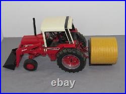 Vintage Ertl IH International 986 Tractor 1/16 with Cab & Loader CUSTOM Stan Hoist