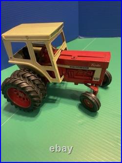 Vintage Ertl International Harvester 1466 Farmall Turbo Tractor 1/16 with Duals