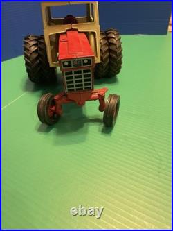 Vintage Ertl International Harvester 1466 Farmall Turbo Tractor 1/16 with Duals