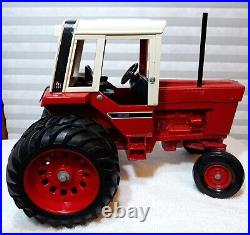 Vintage Ertl International Harvester 1/16 Toy Tractor with Gravity Grain Wagon