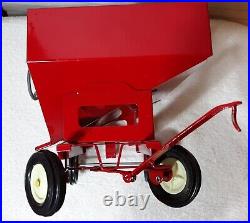 Vintage Ertl International Harvester 1/16 Toy Tractor with Gravity Grain Wagon