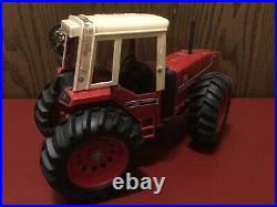 Vintage Ertl International Harvester 3588 2+2 Tractor 1/16 14.5 Long