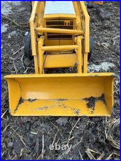 Vintage Ertl International Harvester Tractor Loader Backhoe #472 116 Scale