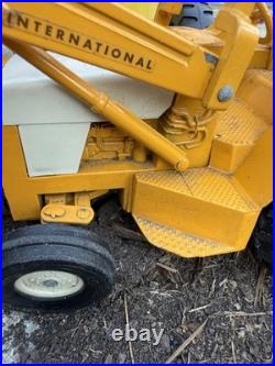 Vintage Ertl International Harvester Tractor Loader Backhoe #472 116 Scale