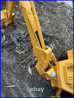 Vintage Ertl International Harvester Tractor Loader Backhoe #472 116 Scale