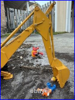 Vintage Ertl International Harvester Tractor Loader Backhoe #472 116 Scale