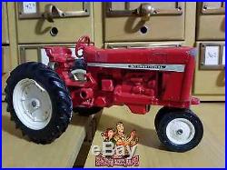 Vintage Ertl International Harvester Utility Tractor 1964 Diecast toy Dyersville