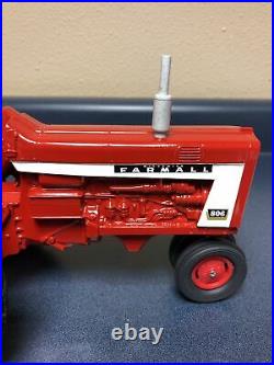 Vintage Farmall International Harvester 806 Tractor Die-cast ERTL 1/16 Restored