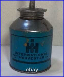 Vintage IH INTERNATIONAL HARVESTER Thumb Oiler Oil Can MADE IN USA Tractor