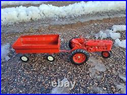 Vintage IH International Harvester Farmall Red Tractor 1/16 Pressed Steel